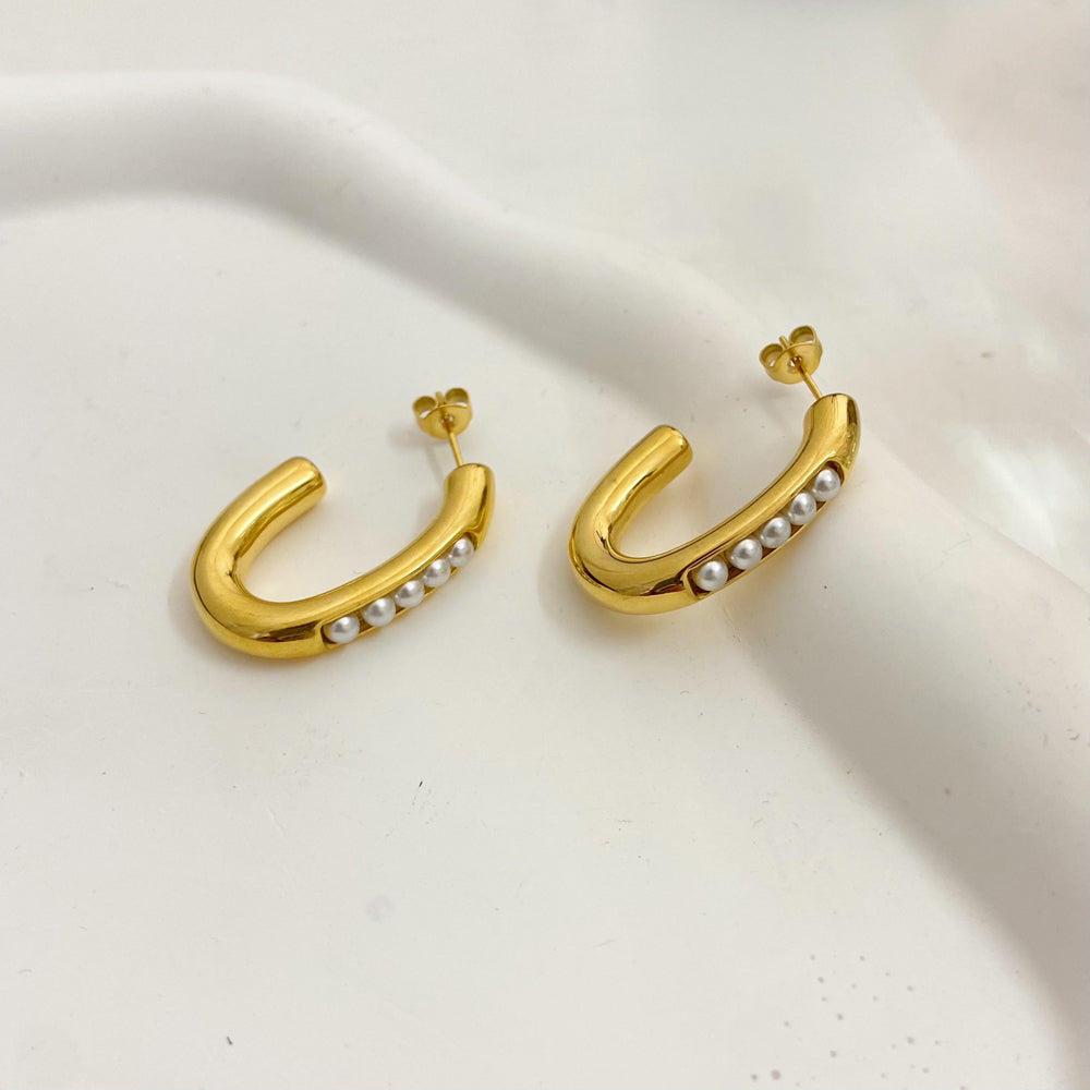 18K Open Oval Pearl Hoop Earrings