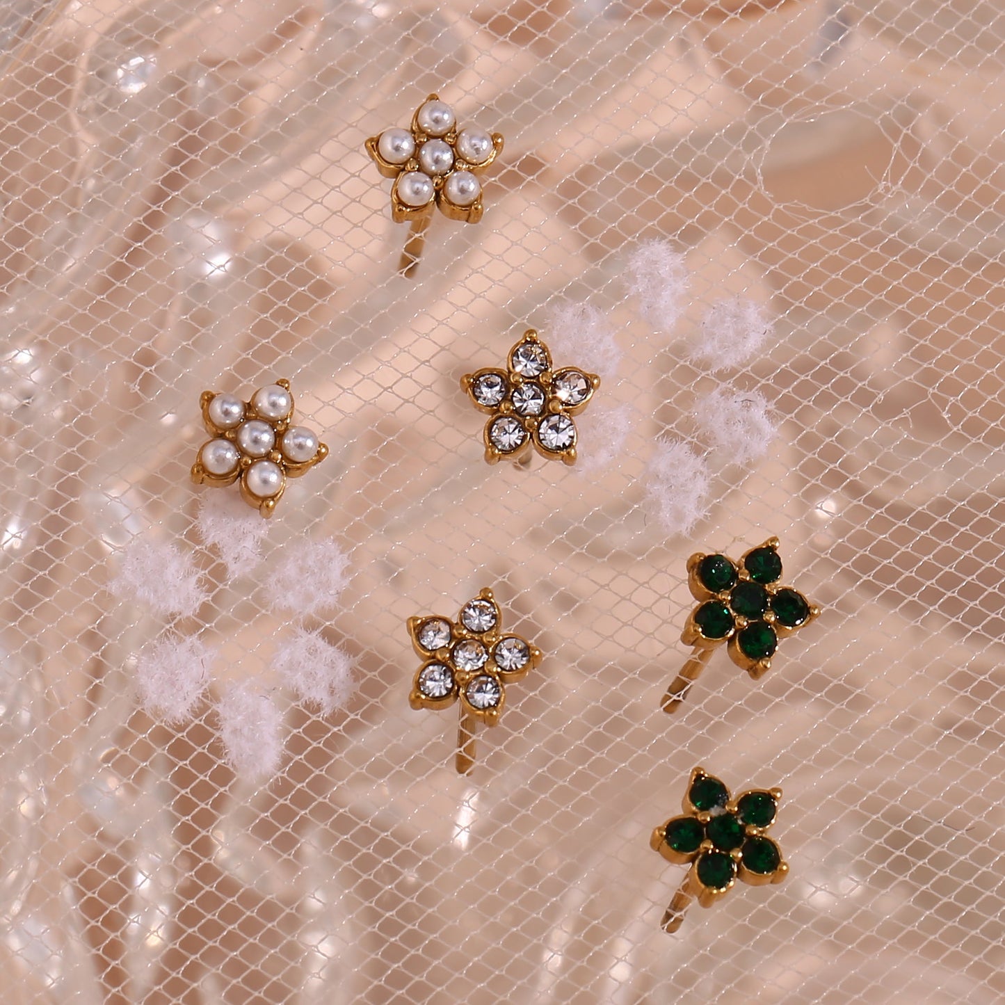 18K Dainty Flower Stud Earrings