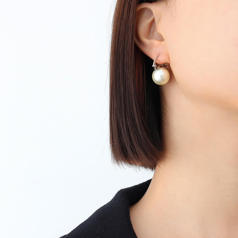 18K Hawaiian Pearl Drop Earrings