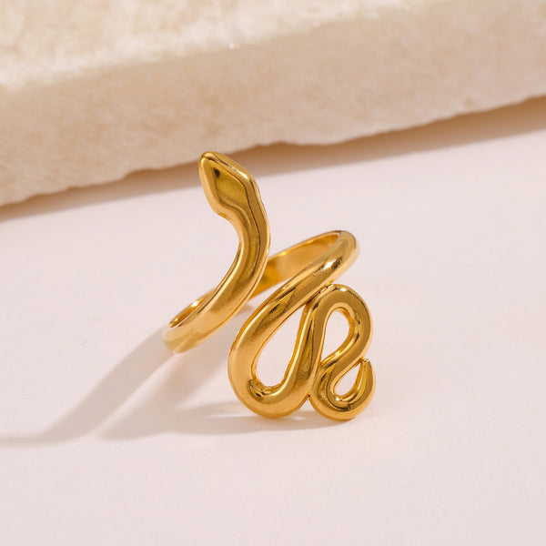 18K Smooth Snake Ring